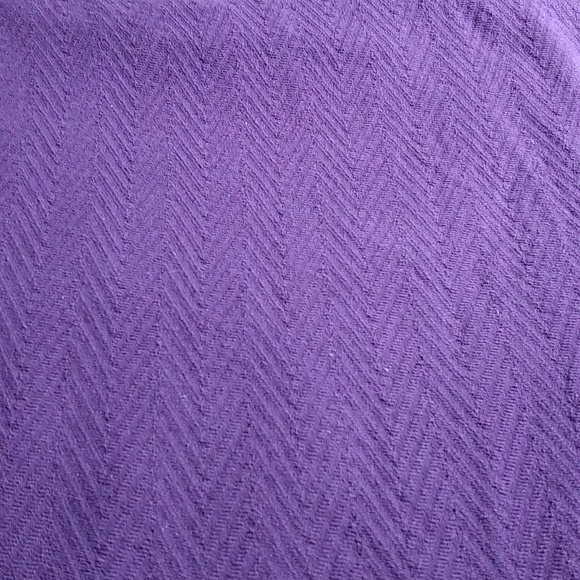 Purple throw blanket - Picture 3 of 5